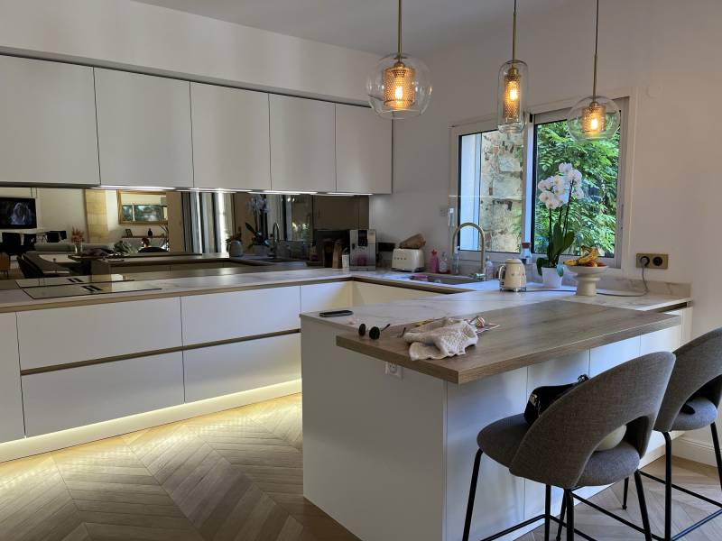 cuisine blanche sur mesure by bozzi cuisines Bordeaux